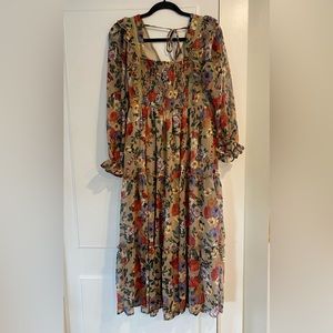 NWT In loom dress, perfect dress for fall pictures. Size medium.